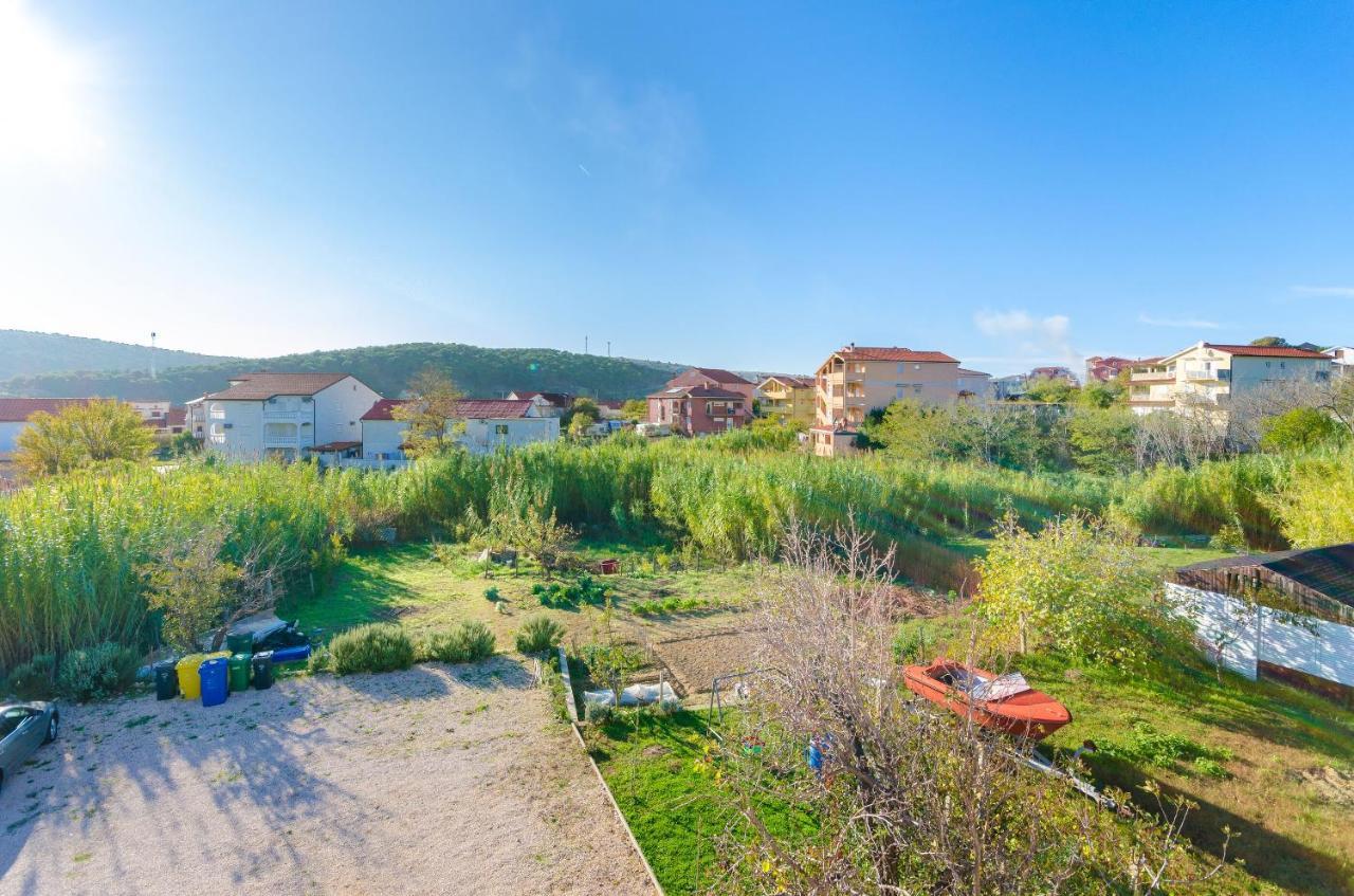 Apartments Marija P Lopar Bagian luar foto