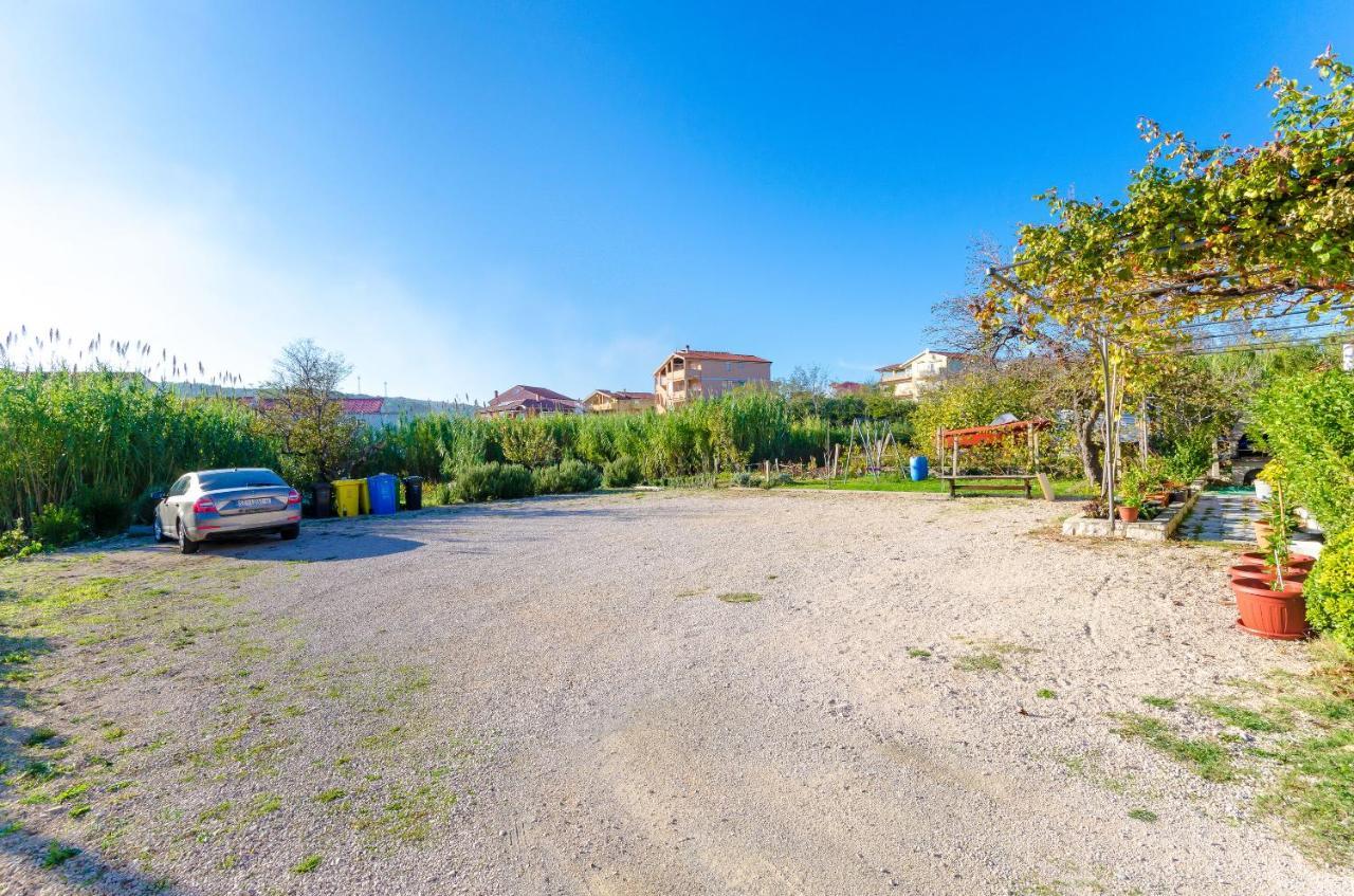 Apartments Marija P Lopar Bagian luar foto